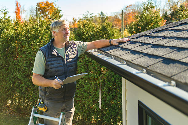 Professional Metal Roofing technician working in Kellogg, MN
